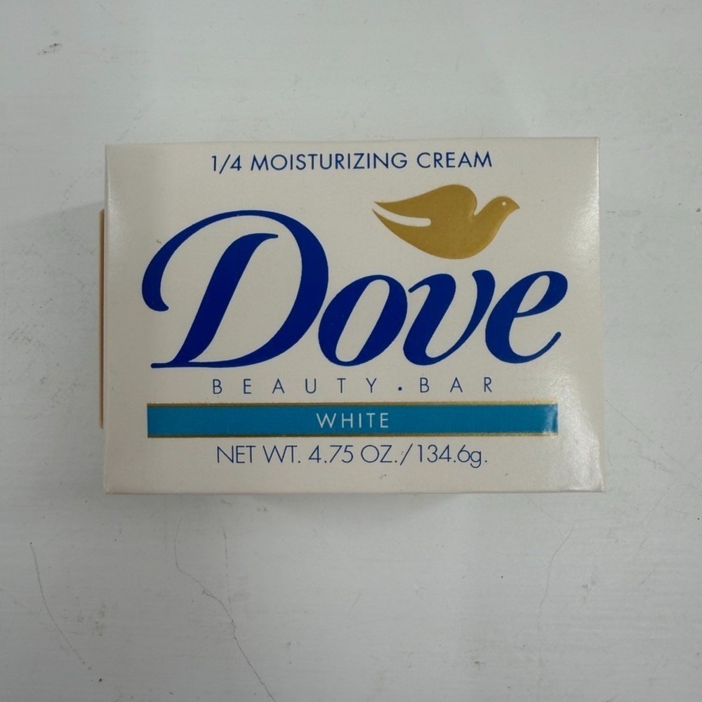 VTG 1996 Dove Beauty Bar Soap Sealed 4.75oz Lever Bros USA New Old Stock Prop Ad